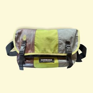 Timbuk2 green/leather/waterproof 3-panel large messenger bag made in SF, CA